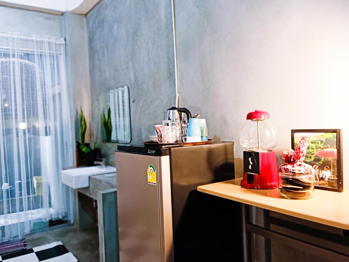Ostello Five Stars Ratchada 19 Bangkok Esterno foto